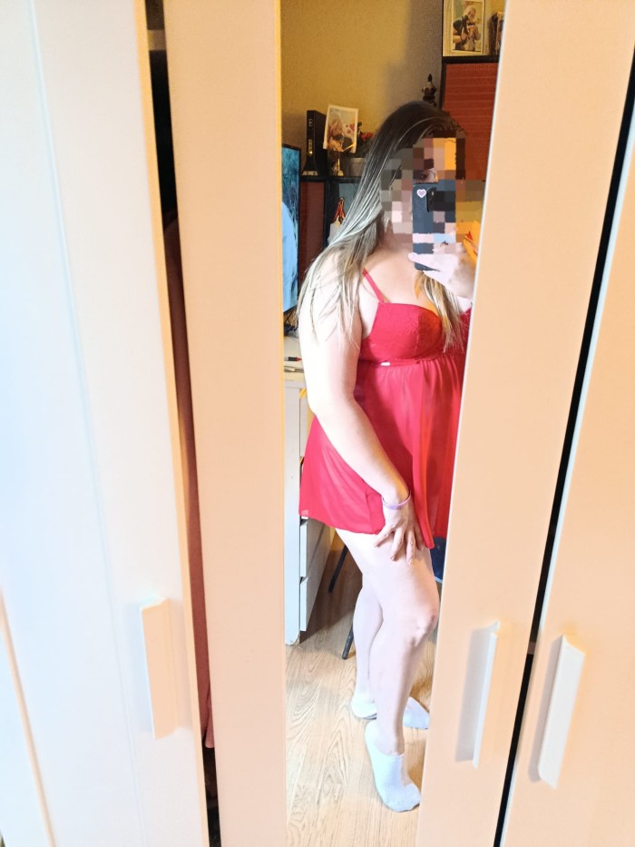 Soy una joven latina muy atractiva