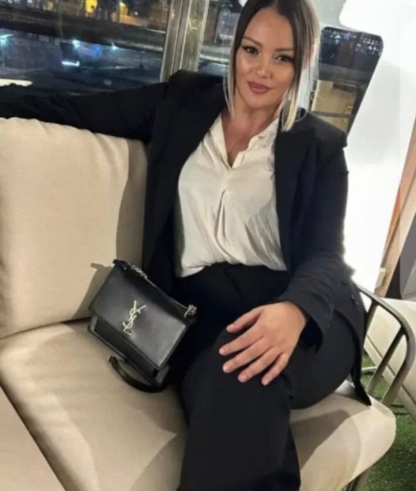 CANDELA MUY CALIENTE LLEGA EN LA ISLA APROVECHA