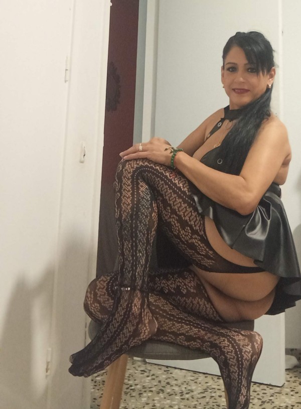 Sofia una linda madurita placentera ardiente guapa