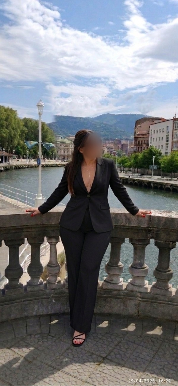 ESPAÑOLA MASAJISTA EXPERTA EN DAR PLACER A TOPE