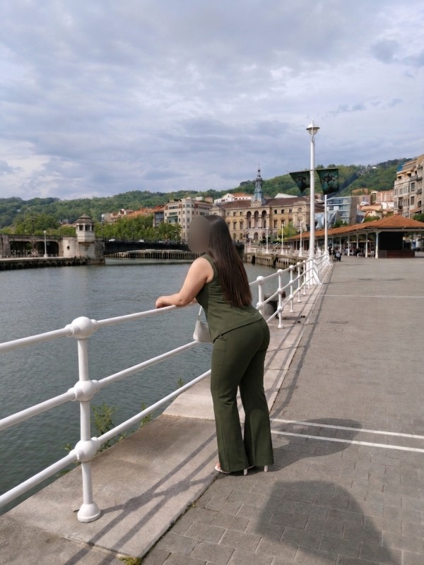 ESPAÑOLA MASAJISTA EXPERTA EN DAR PLACER A TOPE