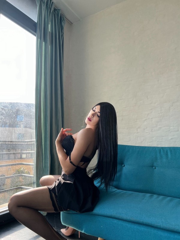 ANTONELLA MEDELLIN TRANS DE LUJO COLOMBIANA DIOSA MALLORCA