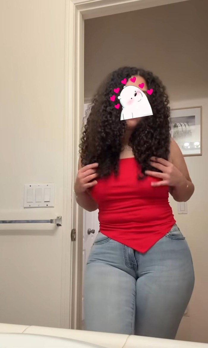 LUJURIOSA CACHONDA IMPLICADA DESEOSA DE PLACER