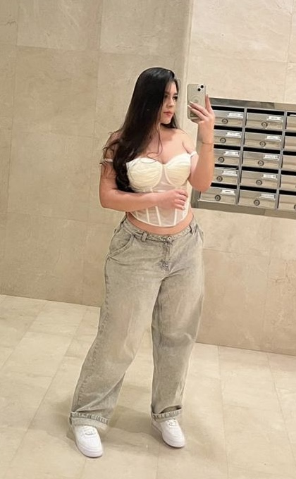 Amiguitas solitas con ganas de pasarlo bien