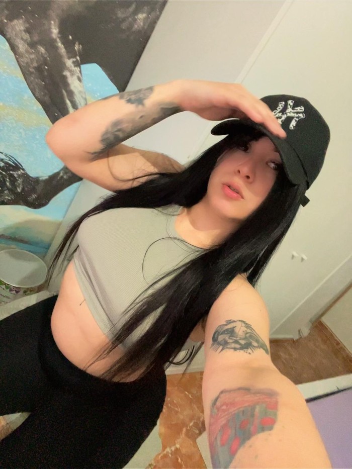 MIRANDA NALGONA 24H COLOMBIANA MIRADA HIPNOTIZANTE