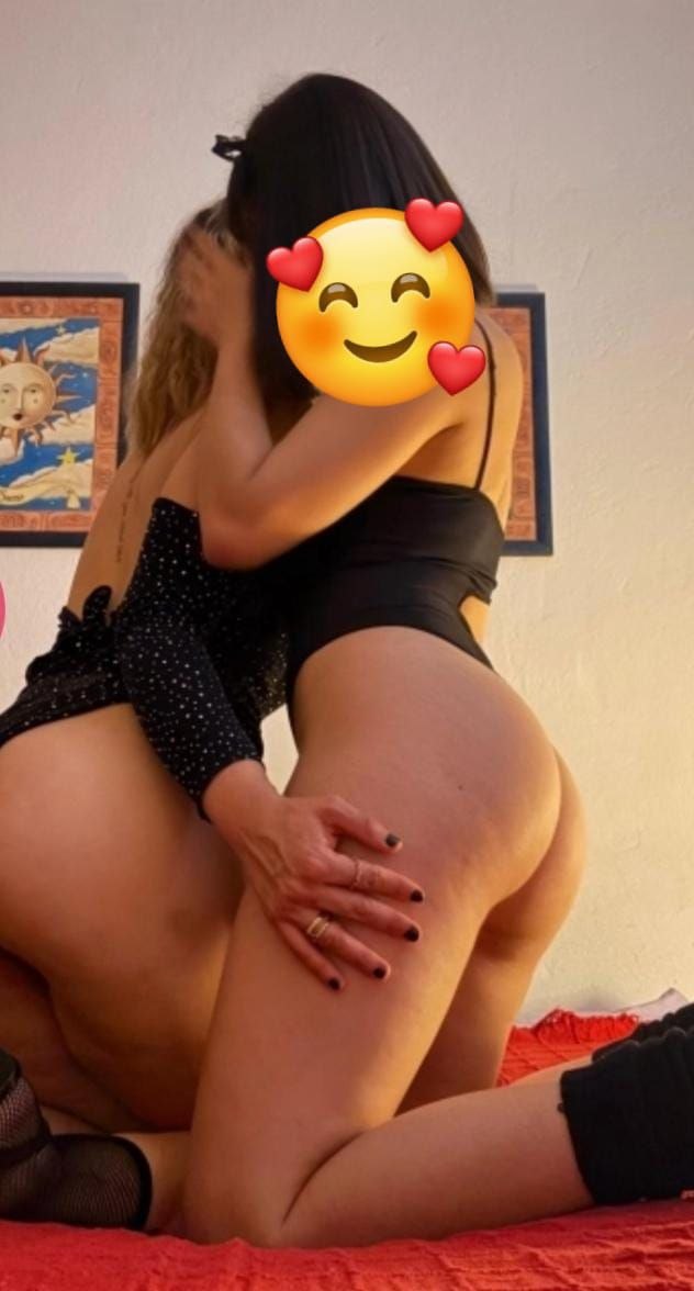 COLOMBIANAS PRIMAS, RECIEN LLEGADAS MOJADITAS