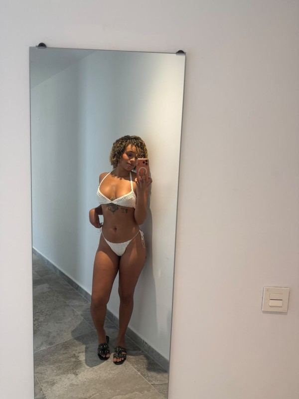 607836060 bello y exquisito bombón