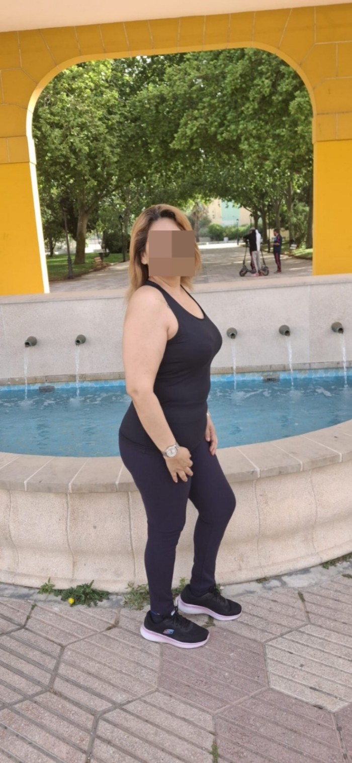 HERMOSA SENSUAL ARDIENTE DESEOSA DE SEXO