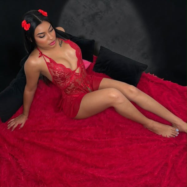 EN IBIZA SENSUAL ESCORT CACHONDA ARDIENTE