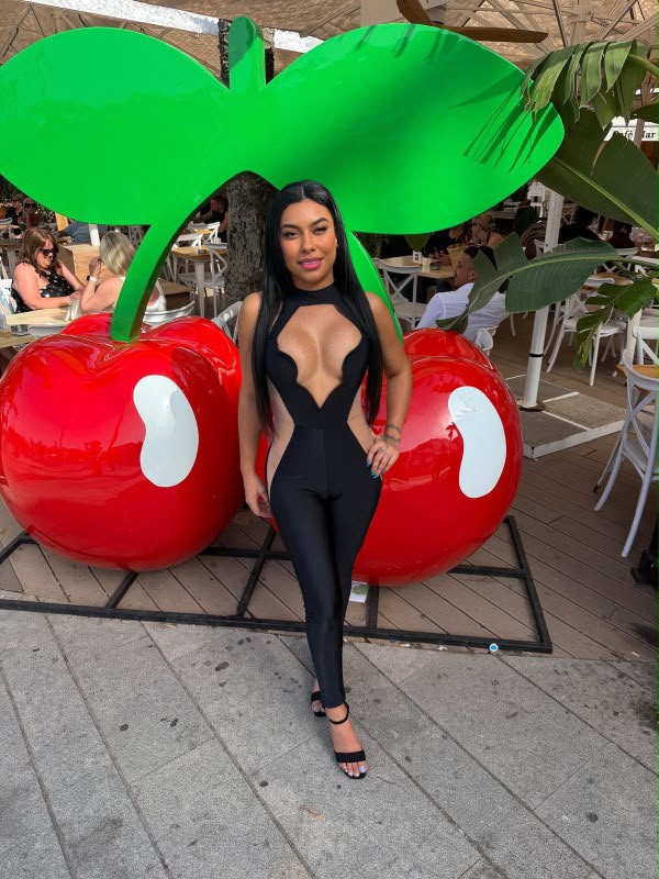 EN IBIZA SENSUAL ESCORT CACHONDA ARDIENTE