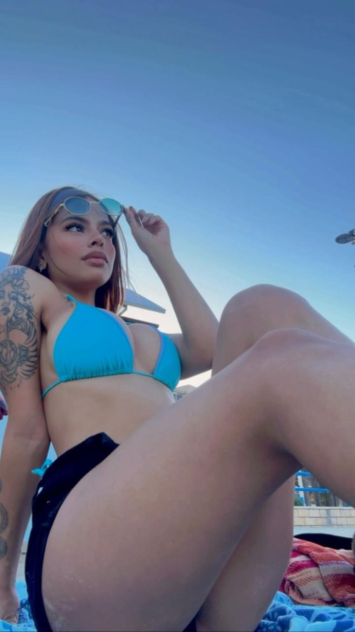 Jovencita divina fogosa y con ganas de placer