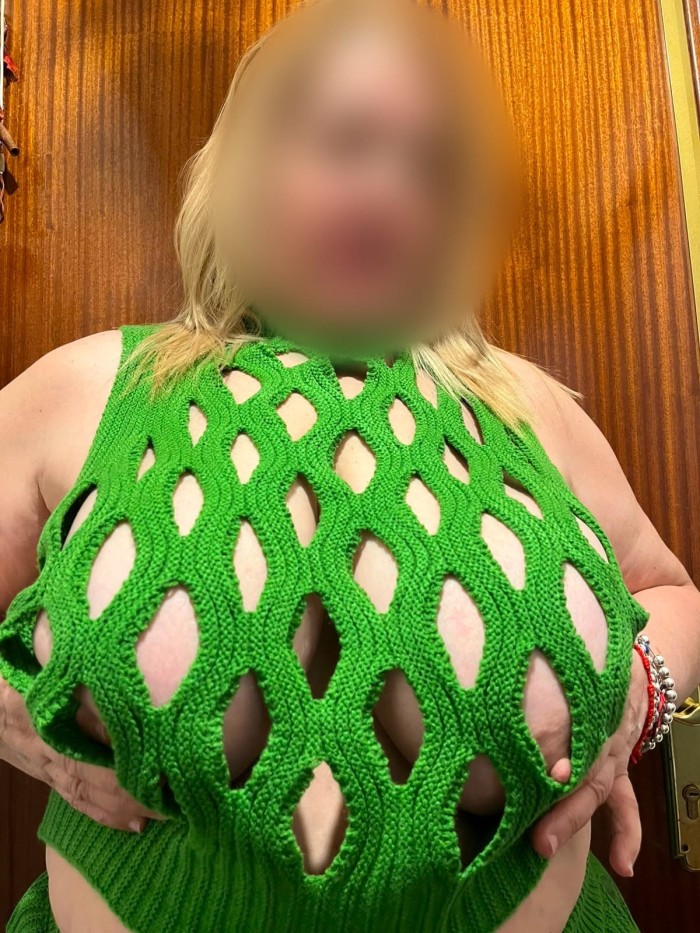 EN PUERTA DEL ANGEL  MIS TETAS TE VOLVERAN LOCO