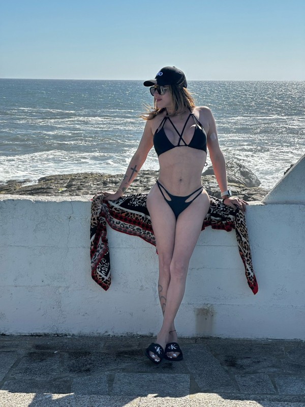 EMILY ACTIVA Y PASIVA UNA TRANS MUY COMPLETA