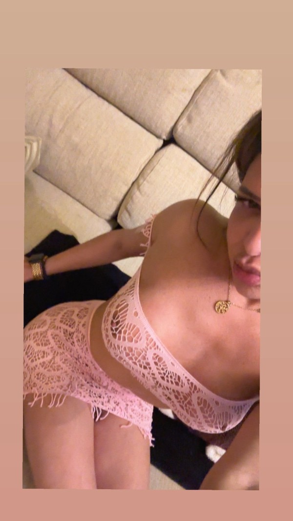 EMILY ACTIVA Y PASIVA UNA TRANS MUY COMPLETA