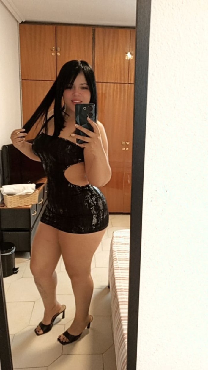 VENEZOLANA JUGUETONA LISTA PARA MOMENTOS ÚNICOS