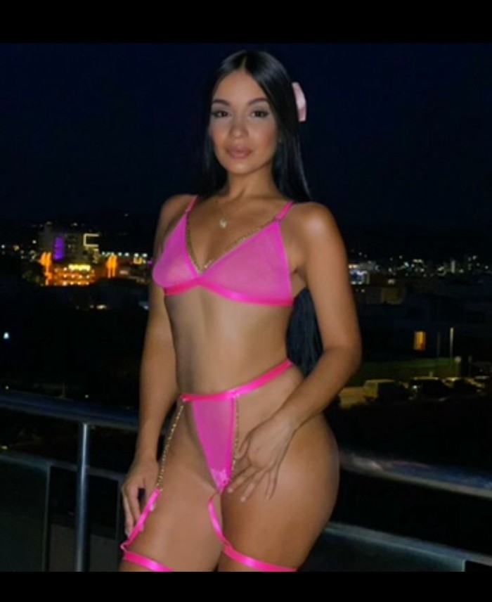 Chanel exquisita Latina muy guarra