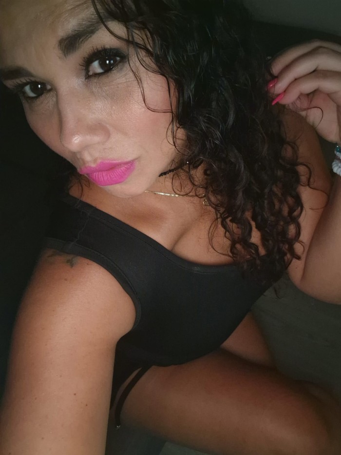 MADURITA LATINA DIVERTIDA EXTROVERTIDA 24h GETXO