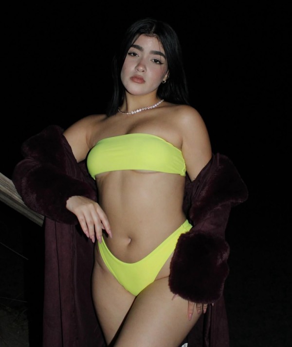 NUEVA TENTACIÓN NICOL coñito estrecho sexo a full Cáceres