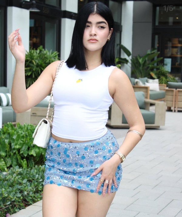 NUEVA TENTACIÓN NICOL coñito estrecho sexo a full Cáceres