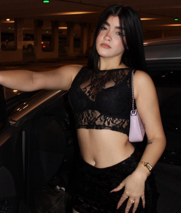 NUEVA TENTACIÓN NICOL coñito estrecho sexo a full Cáceres