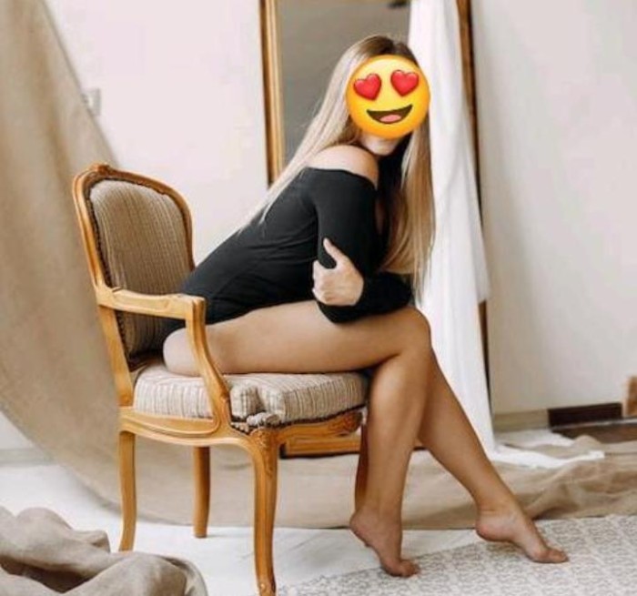 La rubia que te hara la mejor mamada del mundo