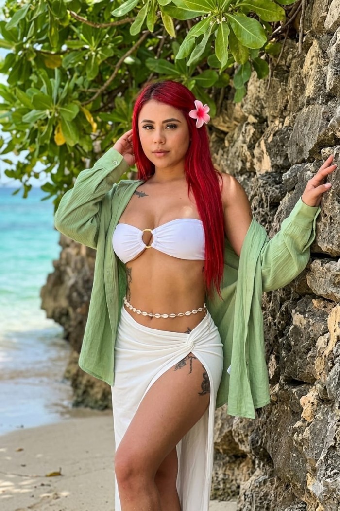 HERMOSA PELIRROJA,PASEMOS EXPERIENCIAS UNICAS