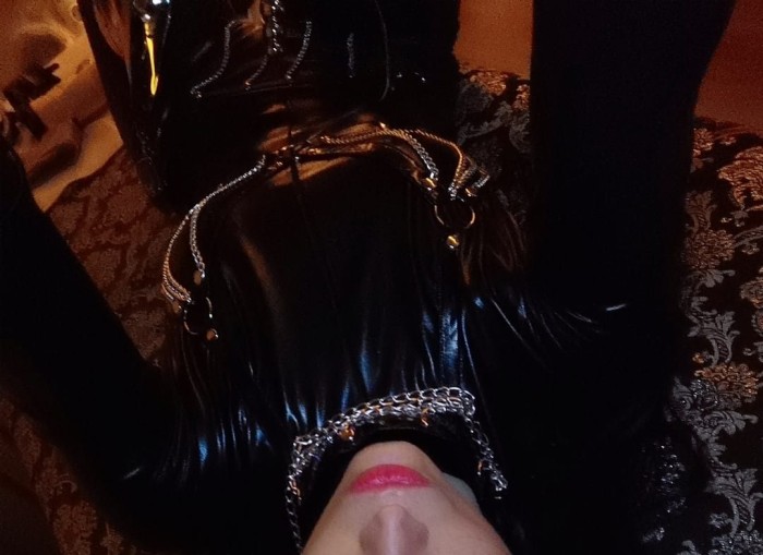DOMINATRIX PROFESIONAL FEMDOM ALICANTE BDSM