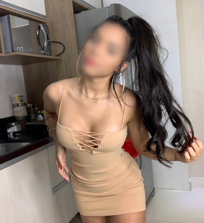 FIESTERA… CAÑERA, SEXY Y MUY ENROLLADA