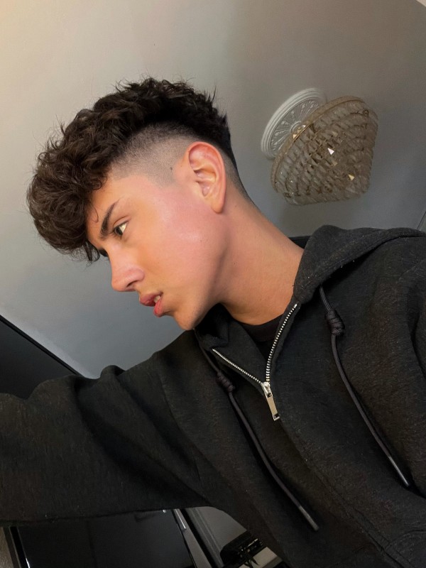 VERDADERO TWINK 19 AÑOS SCORT XL. SERVICIO VIP SOLO DESPLAZAMIENTO FIESTERO