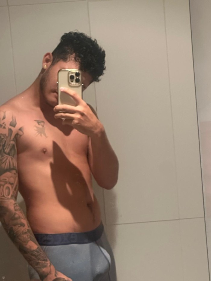 COLOMBIANO DE LUJO EXPLOSIVO Y CON TALADRO ACTIVO