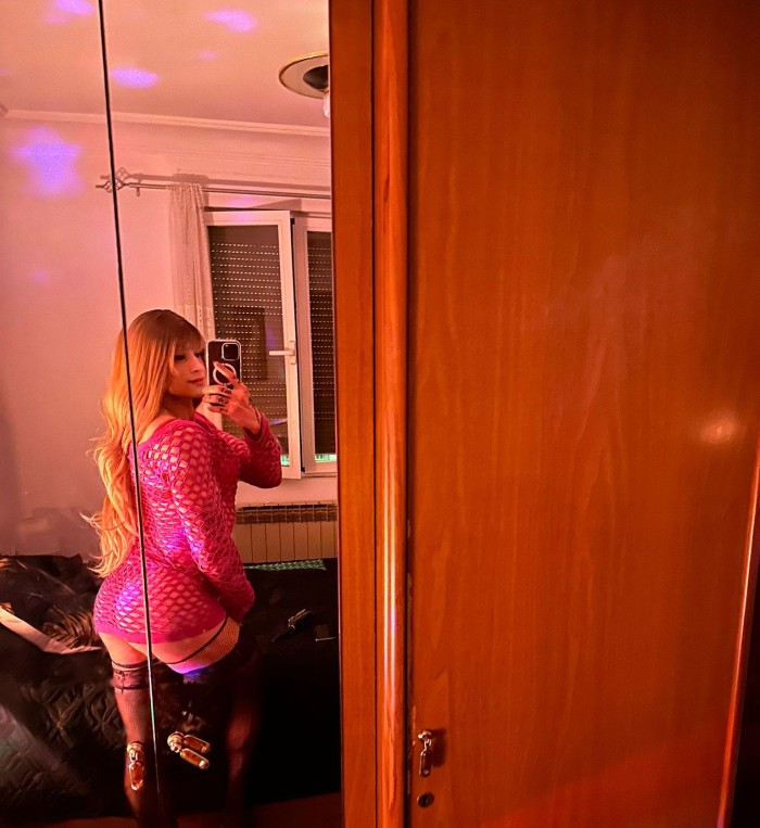 CHICA TRANS CACHONDA DESEOSA DE FOLLAR SIN LIMITES
