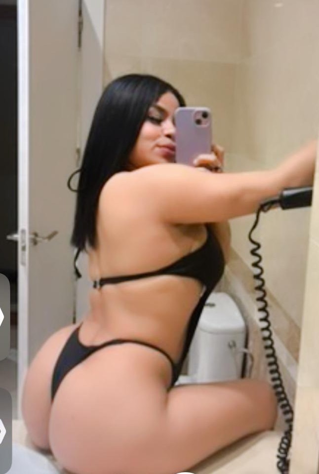 HERMOSA LATINA, TRAVIESA Y MORBOSA