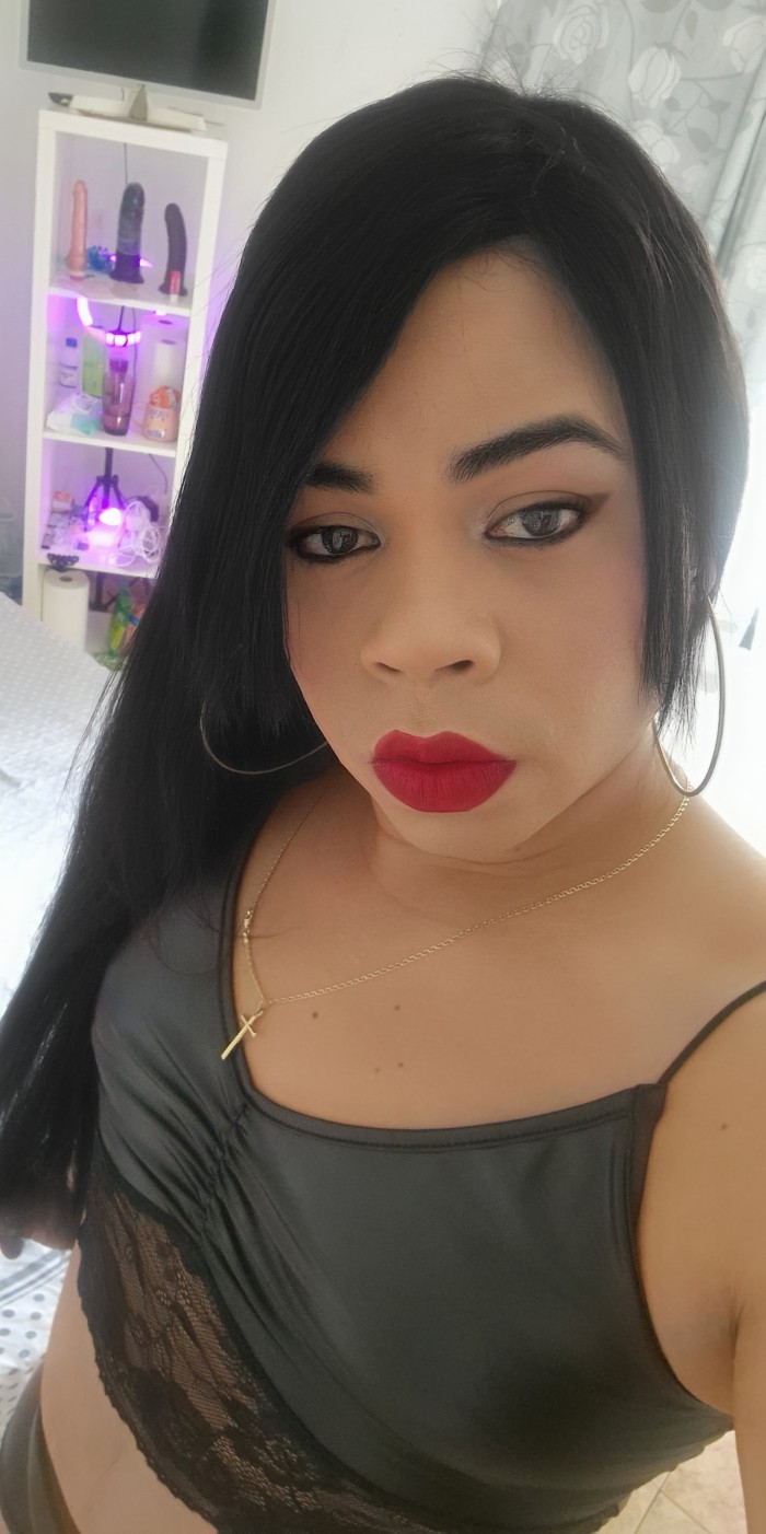 Travesti,buenona cuerpo curvas mamona tragona