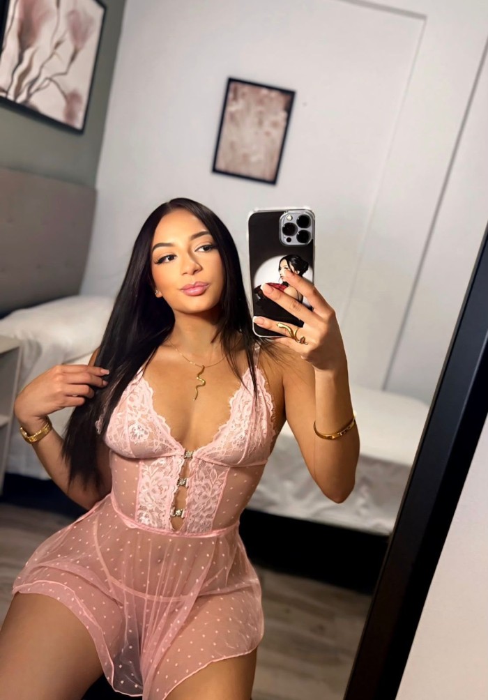 HERMOSA SENSUAL APASIONADA DESEOSA DE SEXO