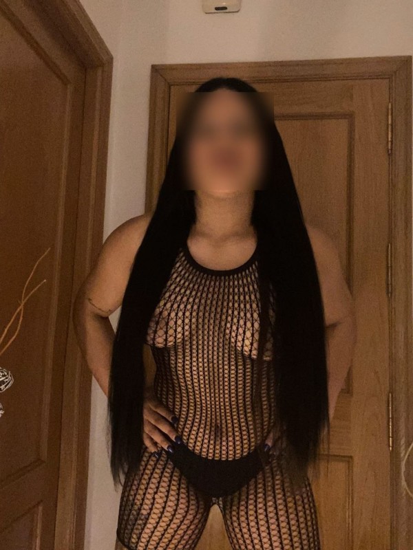 DEVORA LATINA FIESTERA CON GANAS DE TODO