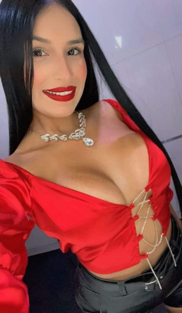 INDEPENDIENTE, ATREVIDA Y DISPUESTA A TODO, 614309197