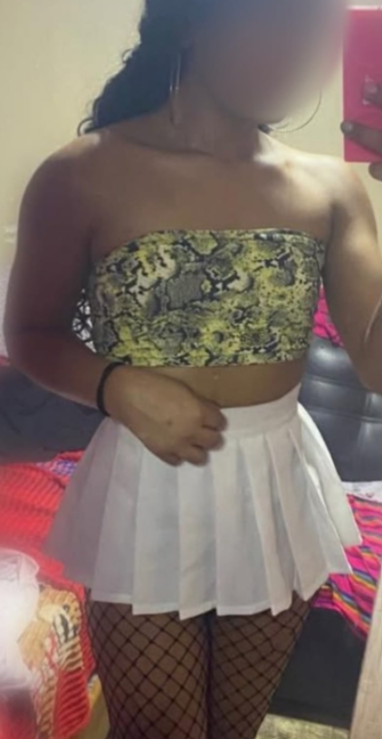 CHICA TRANS DESEOSA Y COMPLACIENTE CON GANAS DE FOLLAR