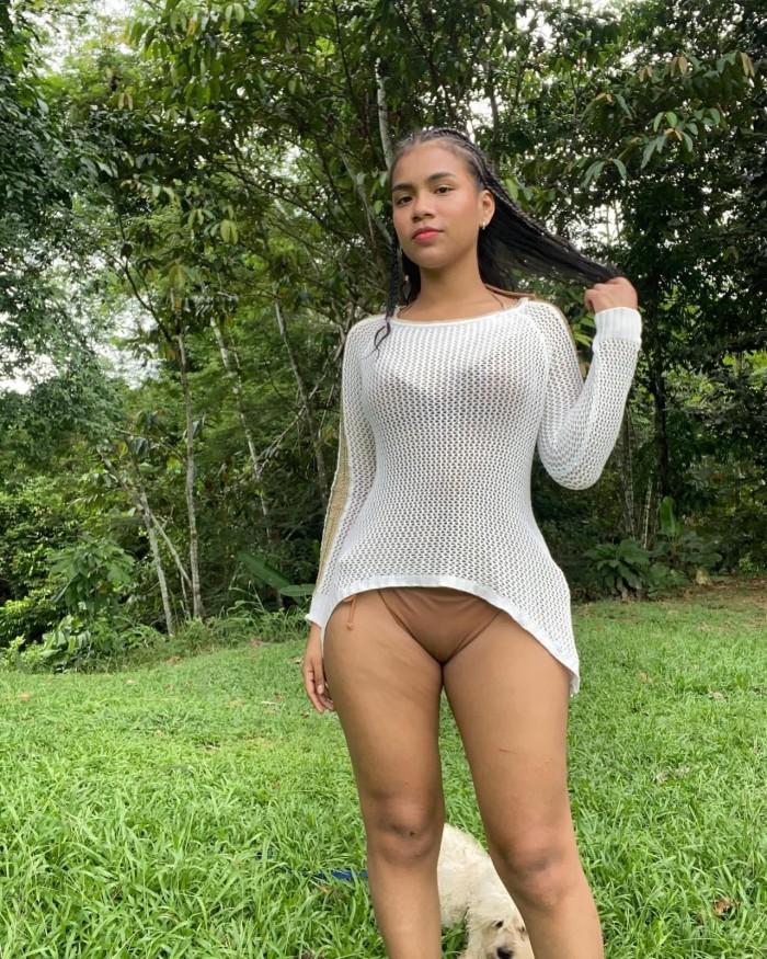 MUÑEQUITA TRAVIESA EXPERTA EN DAR PLACER