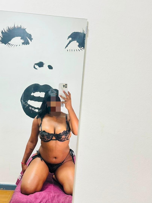 Joven fiestera  sin tabú 24 hora media hora 50€