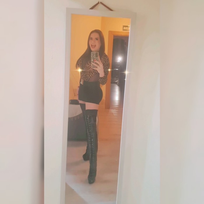 Nena trans con las mejores mamadas. AGUADULCE