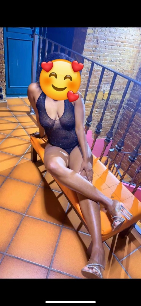 Negra bella flaca
