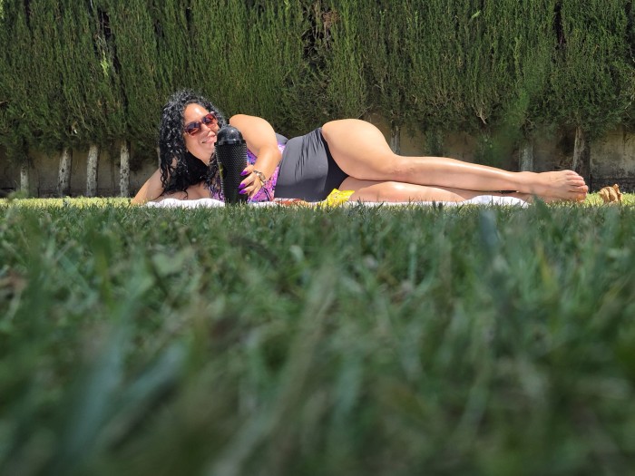 HOLA QUÉ TAL SOY ESTRELLA UNA MUJER CALIENTE