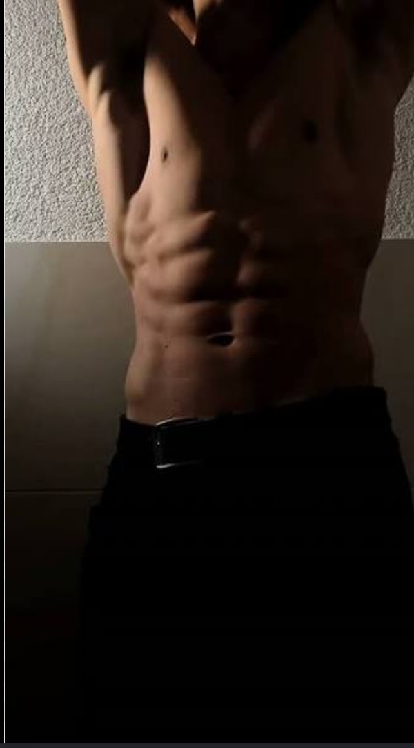 Chico guapo cariñoso y educado para las mujeres .