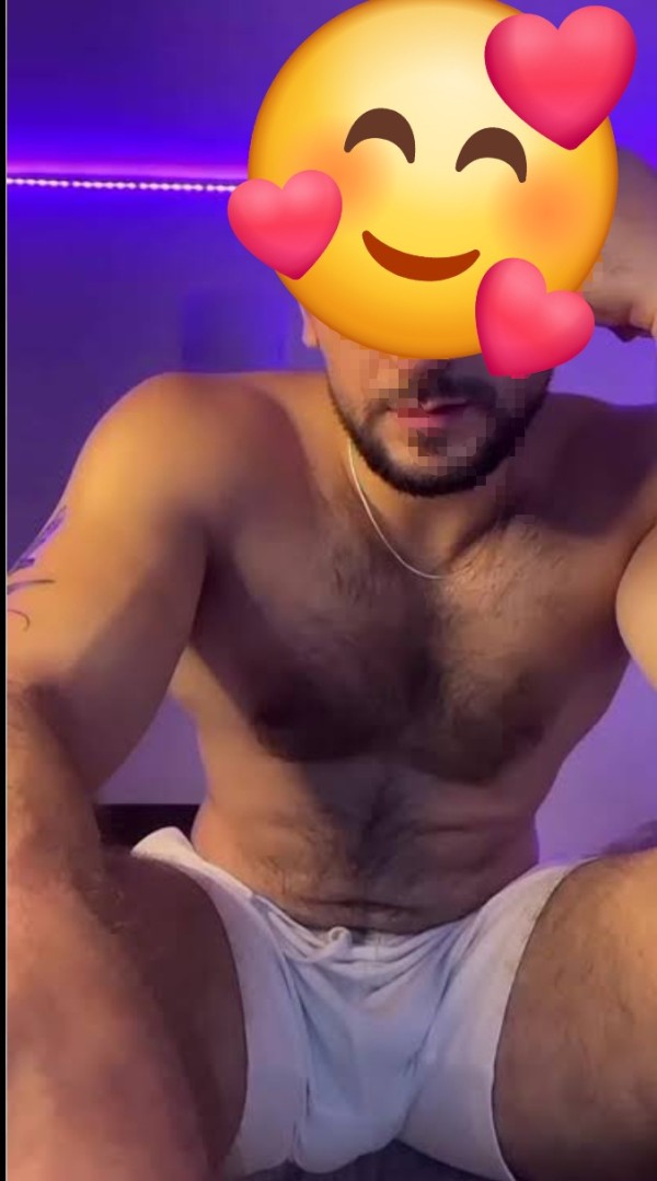 Chico guapo cariñoso y educado para las mujeres .