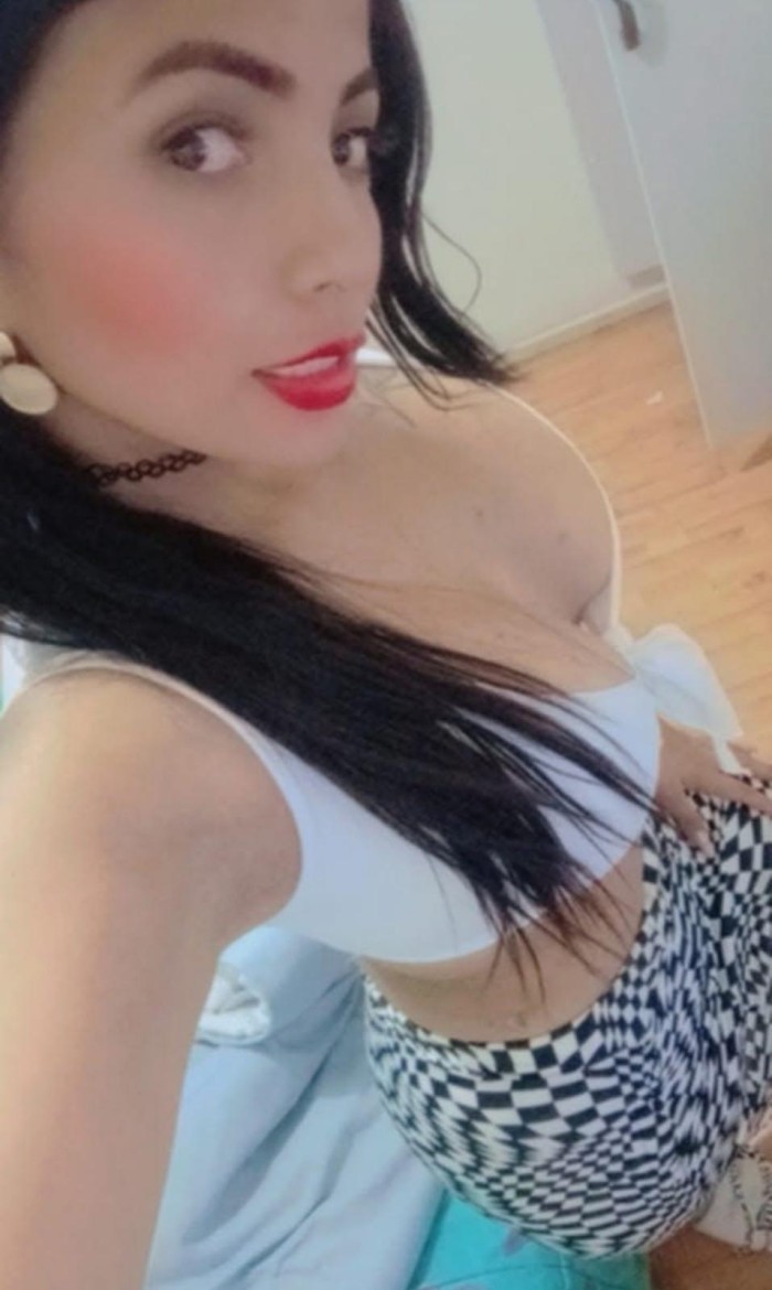 Sexy, cachonda y fiestera