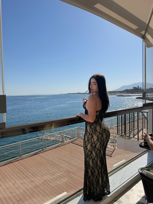 DANIELA Brillo suave que provoca