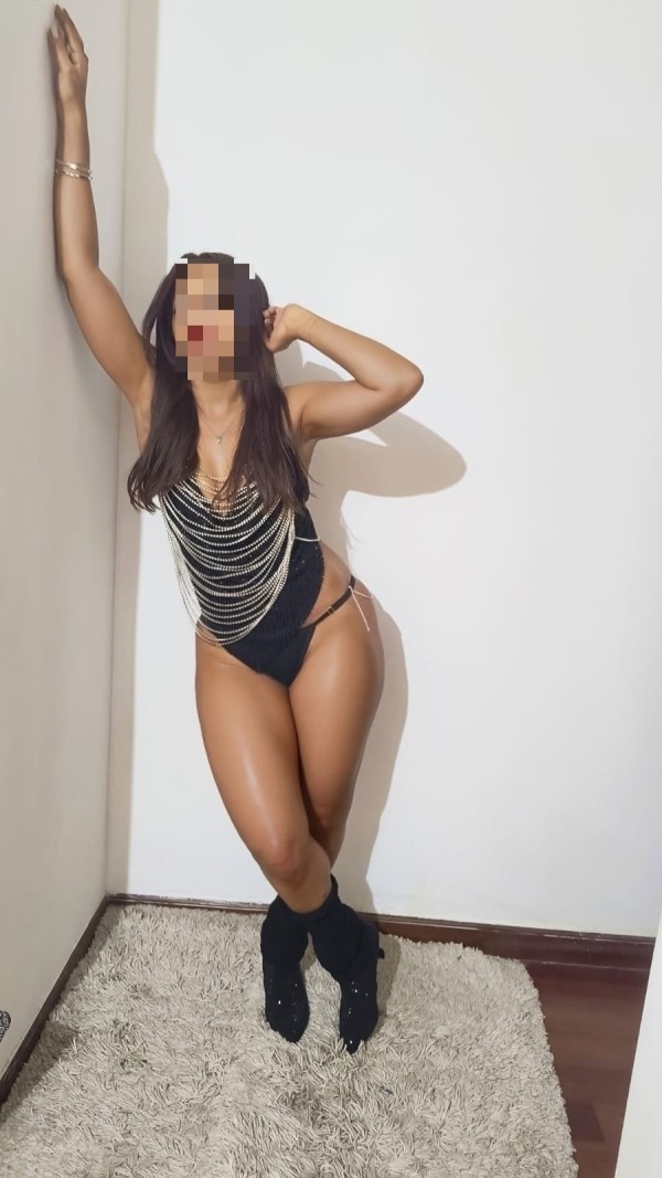 BOMBA SEXY BRASILEÑA COMPLETISIMA TORRELAVEGA