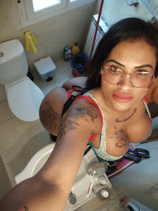 HERMOSA GUAPA alexia manciny  una bella trans