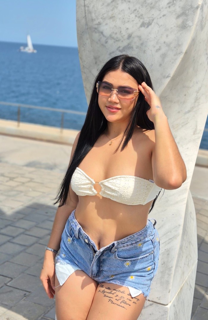 Escort vip colombiana muy dulce