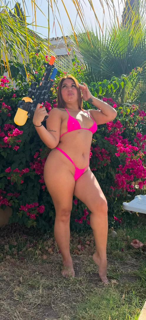 EN FUENGIROLA UNA VENEZOLANA SENSUAL Y COQUETA